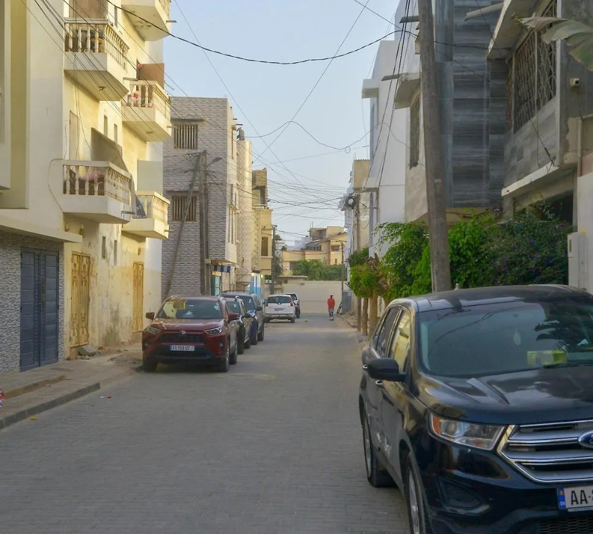 Modern 2-Bedroom Flat In Central Ouakam, דקר דירה